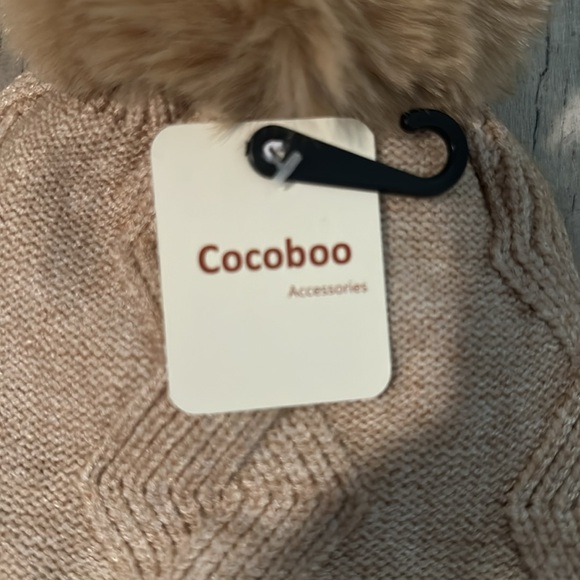 Tan toboggan very soft brand new - Picture 2 of 2